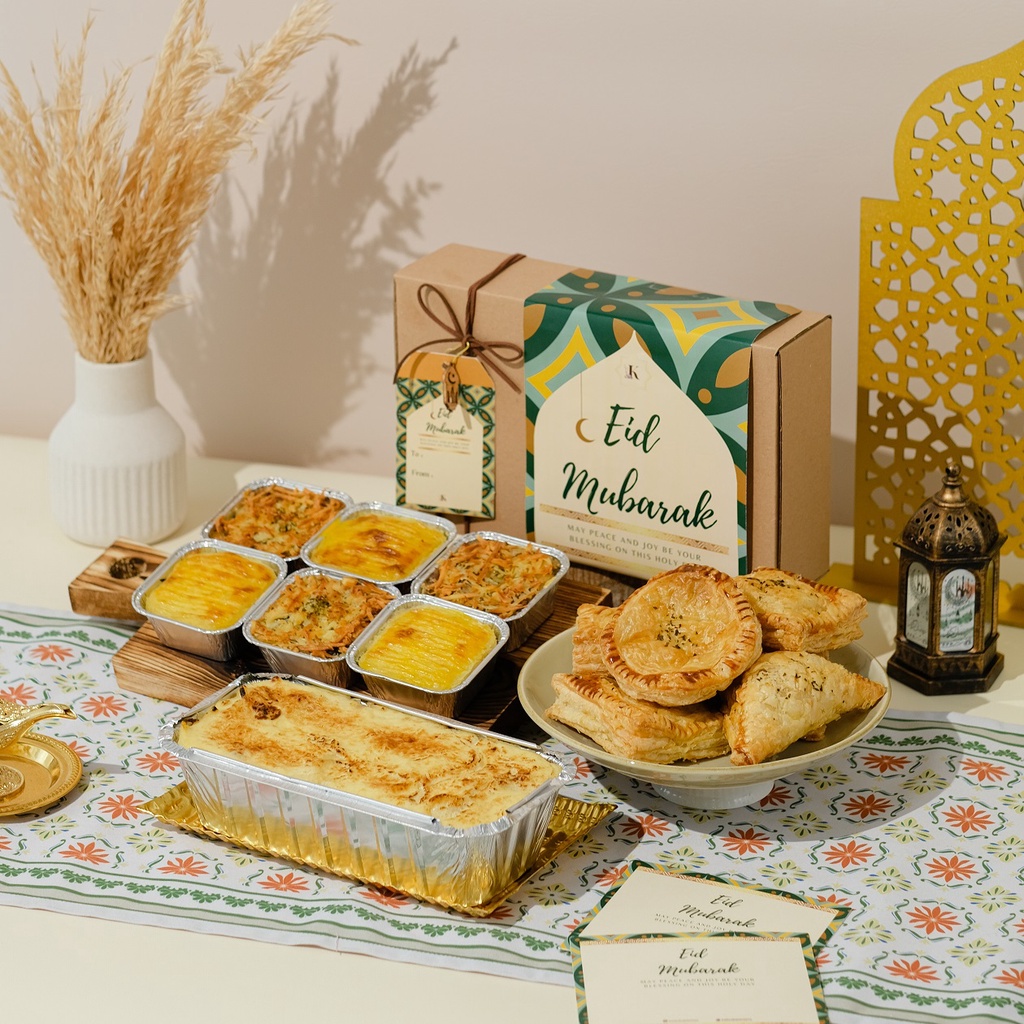 

Hampers lebaran pai panggang/puff pastry/schotel/baked casserole