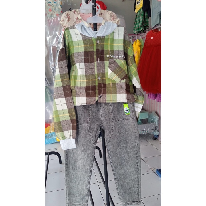 STELAN KEMEJA HOODIE + JEANS
