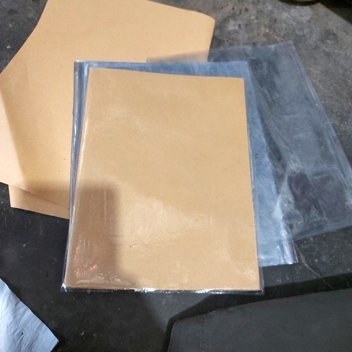 

Buku Tulis Matematika Kotak Kecil