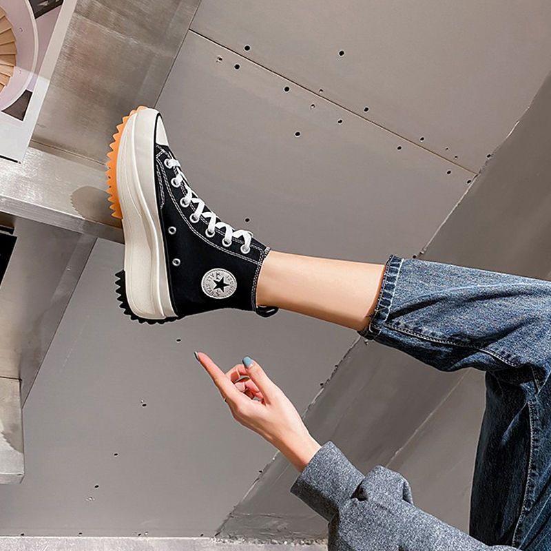 SEPATU WANITA KANVAS JISUNG SNEAKERS BOOTS CEWEK SPORT SHOES ANAK SEKOLAH HITAM DAN PUTIH IMPOR