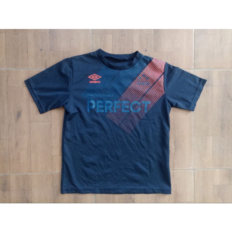 kaos olahraga merk umbro original anak laki-laki usia 11-12thn