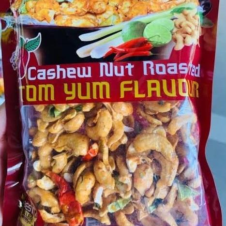 

Cashew Nut Roasted Tom Yum Flavour Peanut Kacang Mede 120G Cheeksredstore