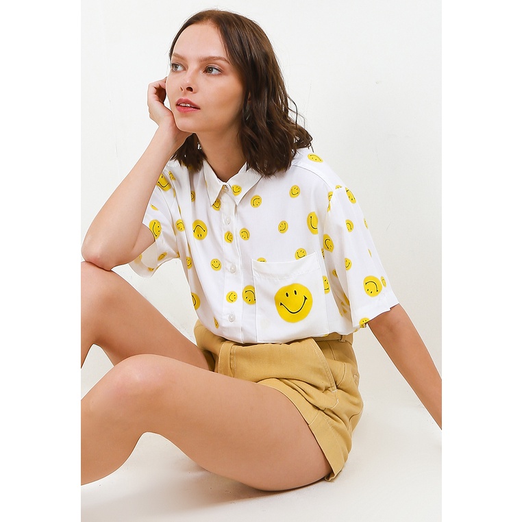 Kemeja Wanita Obermain Original Playful Cewek Dengan Detail Poliester X Smiley®️ Dot Resort Shirt Pe