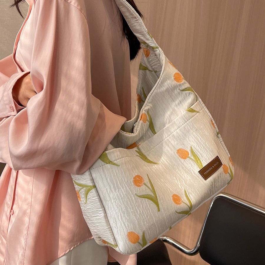 Sera Fairy Bag 2023 Niche Tulip Bordir Kasual Kapasitas Besar Serbaguna Kanvas Tas Bahu Ketiak Tote Tas