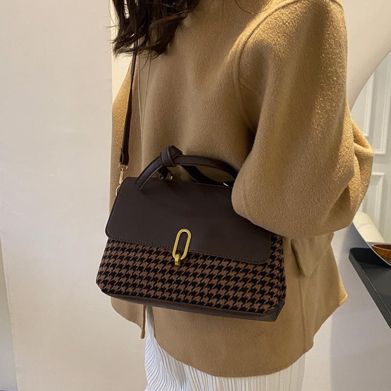 Sera Tas Wanita 2023 Tas Baru Musim Gugur dan Musim Dingin Tekstur Satu Bahu Messenger French Niche High-End Tote Bag Houndstooth