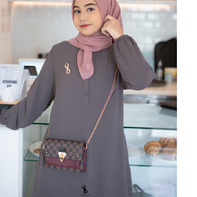 Paris Signature Tuscany | Kerudung Segiempat Square Jilbab | Hijab Segiempat