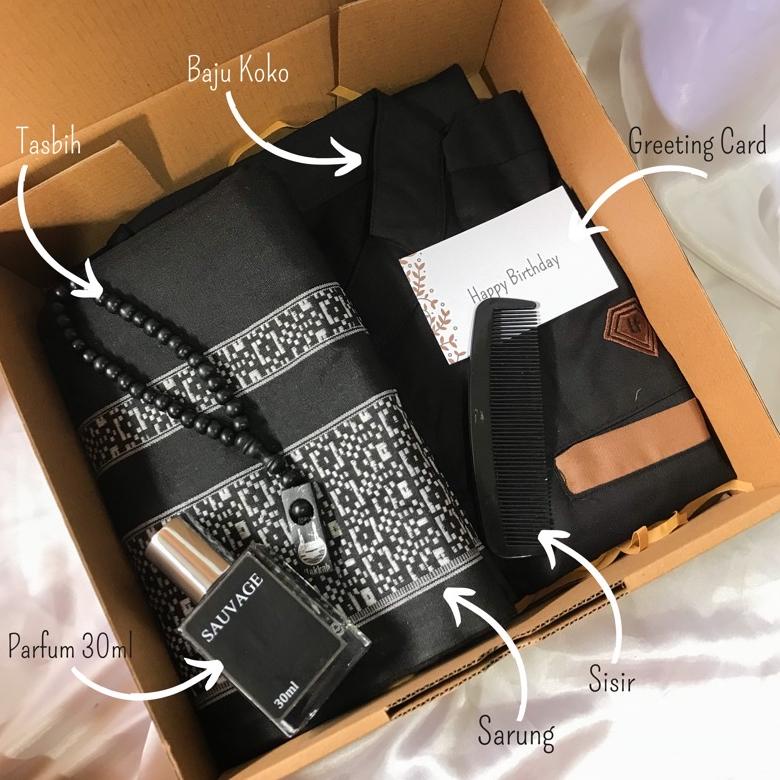 

[B1124][BAJU KOKO]KADO BAJU KOKO SARUNG/HAMPERS RAMADHAN/HAMPERS LEBARAN/HAMPERS COWOK/GIFT BOX COWOK/KADO PACAR/HADIAH ULANG TAHUN/KADO ULANG TAHUN/HADIAH COWOK/HADIAH PACAR .