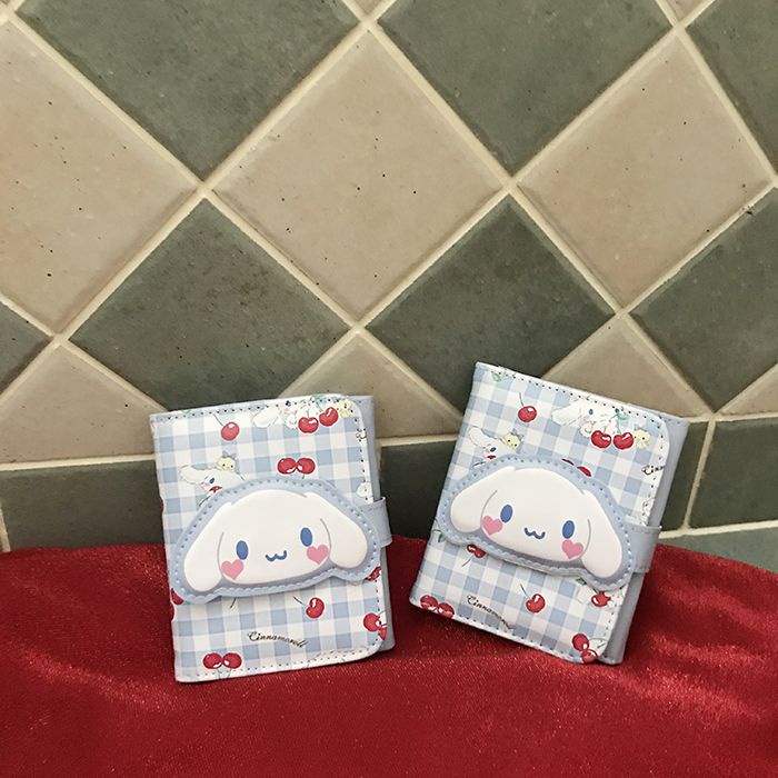 Sera Kartun Cute Cherry Puppy Dompet Pendek Kotak-kotak Siswa Tahan terhadap Kotoran dan Percikan Air Dompet Koin Retro Segar Kecil