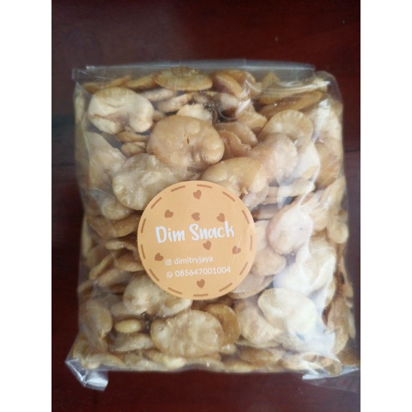 

Koro Dieng 500 gram Dim Snack / Kacang Koro Dieng / Oleh Oleh Magelang Temanggung Wonosobo Yogyakarta / Keripik Kerupuk Cemilan Snack