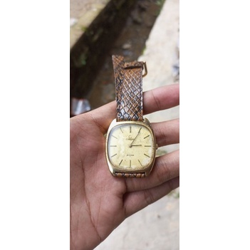 jam tangan omega