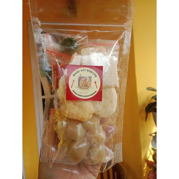 

baso aci gobyos (isi ayam)