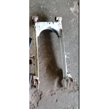 swing arm yamaha yt115 original bekas