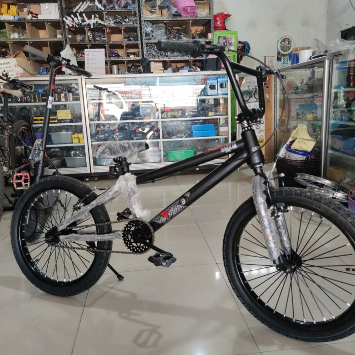 Terlaris Sepeda Bmx Ban 20 X 2.50 Merk Centrum