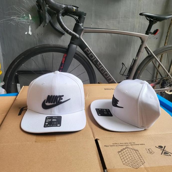NIKE original futura cap hat white original bnwt ---READY---