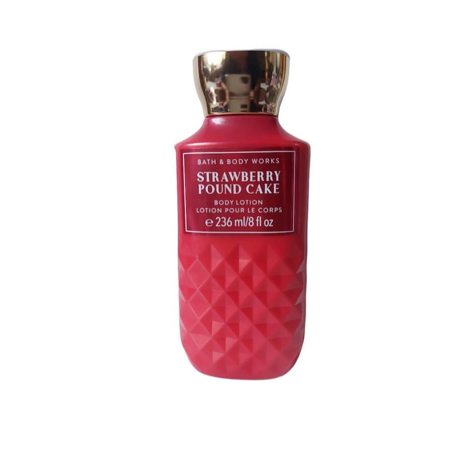 Bath &amp; Body Works Body Lotion - Strawberry Pound Cake 236 ml