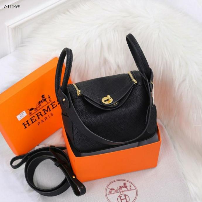 TAS BRANDED WANITA LINDY BAHAN JERUK FREE BOX SERTI DOMPET DAN SANDANG