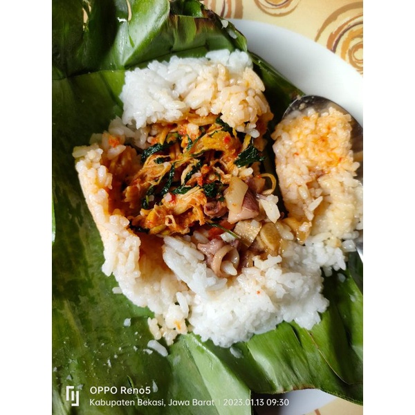 

Nasi Bakar Ayam Suwir & Cumi
