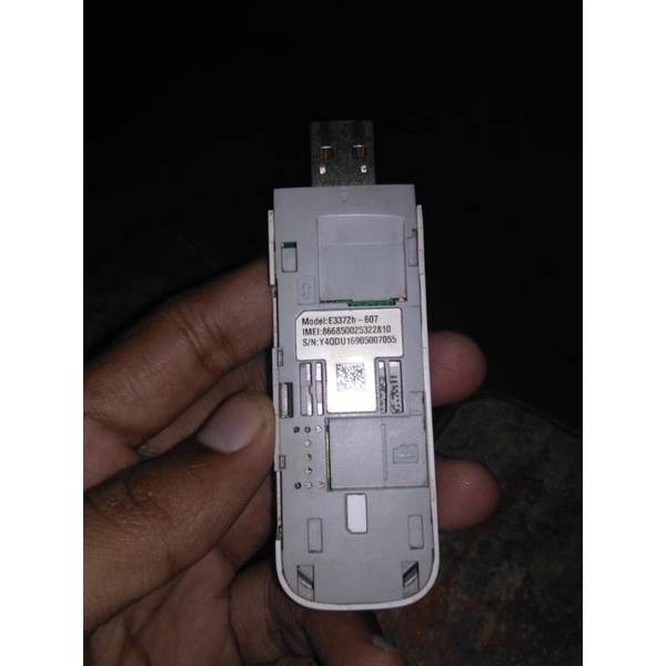 Modem Huawei E3372h-607 Tidak ada tutup usb