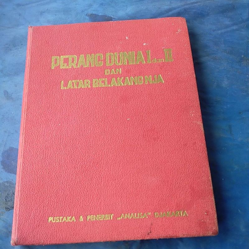 

buku perang dunia 2 dan latar belakangnya