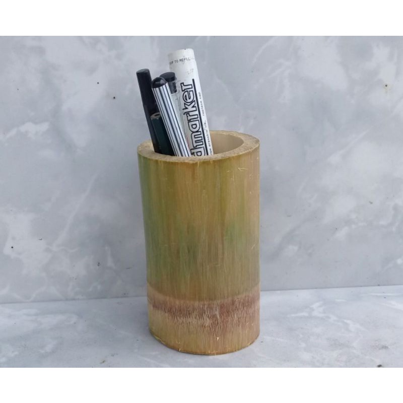 

Tempat pensil bambu sederhana 12 cm