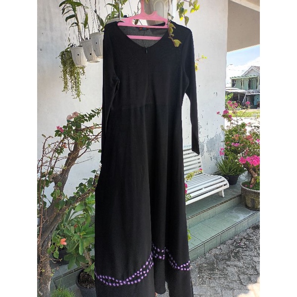 gamis hitam si se sa  prelove