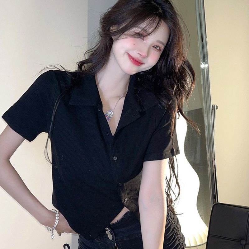 Red Musim Panas Baru Kancing Miring Lengan Pendek T-shirt Wanita Celah POLO Kerah Gadis Panas Keinginan Murni untuk Memakai Slim pinggang Pinggang Top