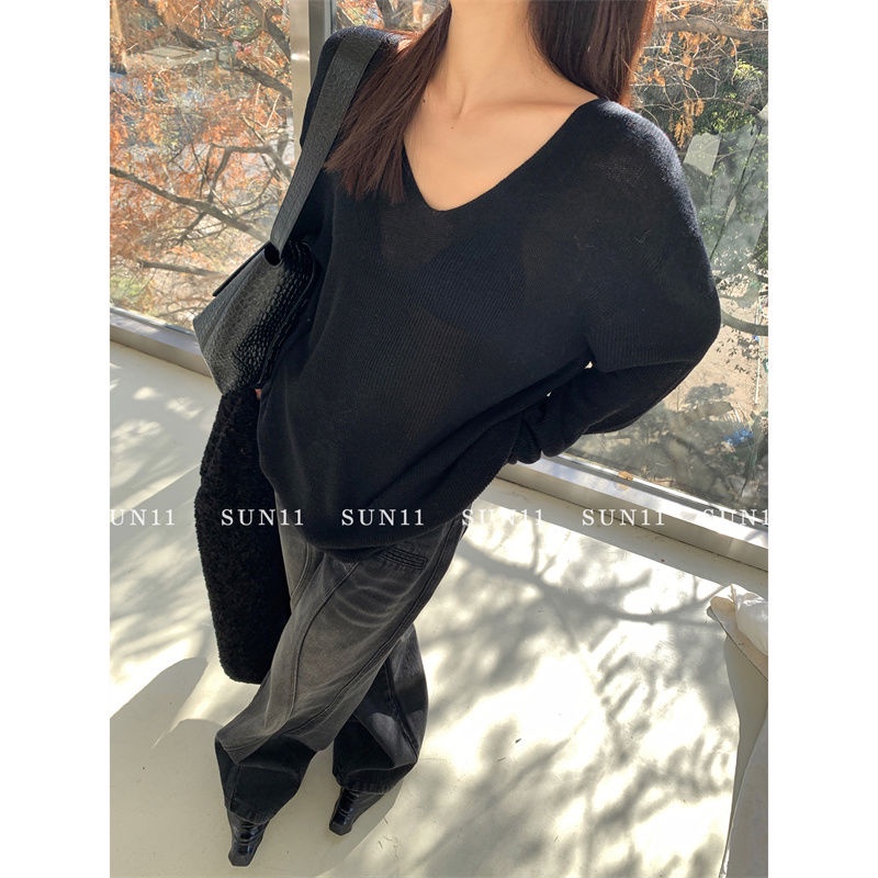 Red Keinginan murni angin V-neck lengan panjang top wanita musim semi dan musim panas baru putih mikro-transparan rasa desain ceruk longgar rajutan tabir surya kemeja