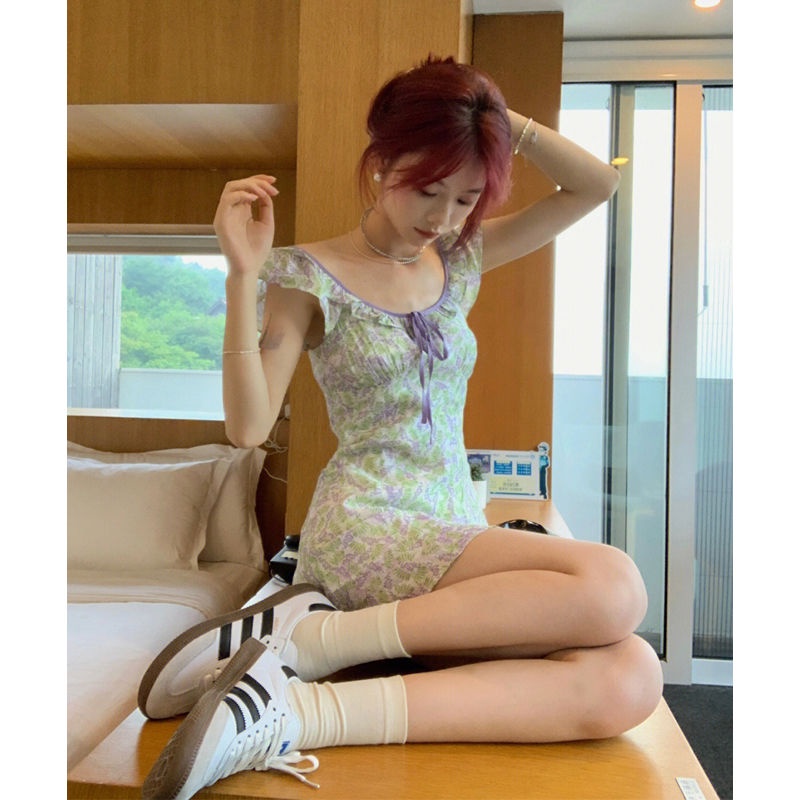 Red Gaya Prancis angin lembut gaun bunga ungu wanita musim panas warna kontras tali pinggang rok retro keinginan murni 2023 baru