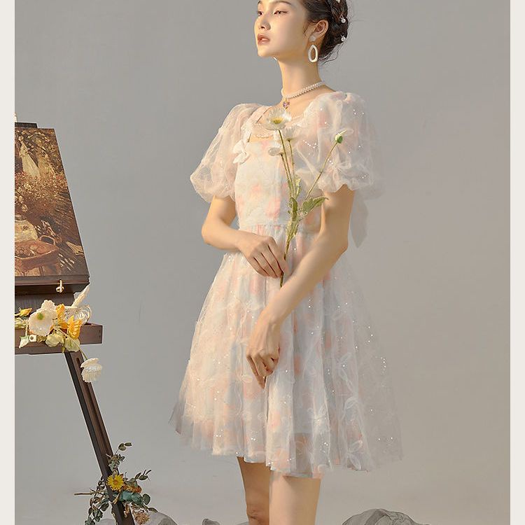 Red 2022 Musim Panas Baru Bahasa Perancis Leher Persegi Tinggi Pinggang Slim Floral Puff Sleeve Princess Dress Mesh Super Fairy Dress Fashion