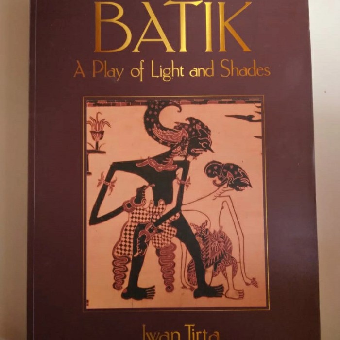 Hot Sale Buku Original Batik A Play Of Light And Shades By Iwan Tirta Terbaru