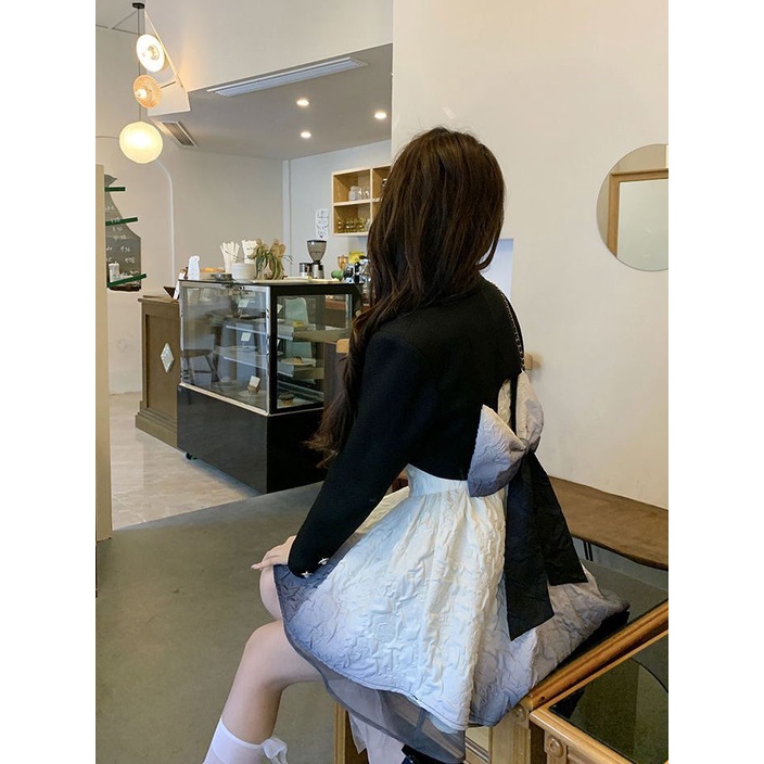 Red Design sense Hollow Back Lengan Panjang Setelan Kecil Warna Gradien Suspender Gaun Wanita Musim Gugur 2022 Baru Setelan Jas