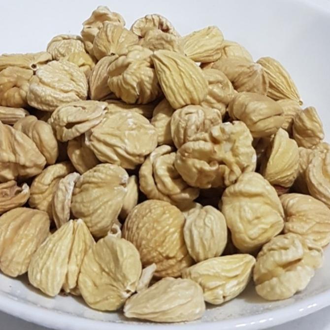 

#####] ( 500 GR ) LAKCI/ DRIED CHESTNUT/ KACANG KASTANYE/ BERANGAN/ LAK CI