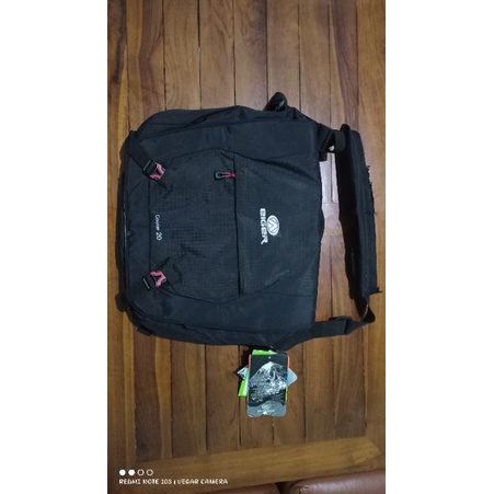 Eiger tas selempang laptop 14" Courier 20