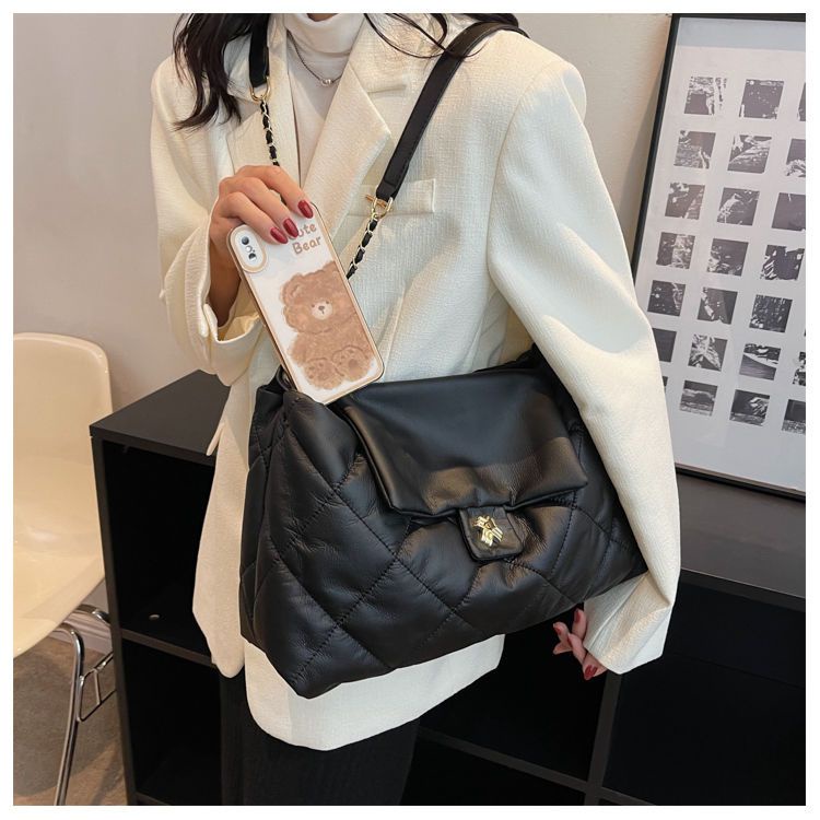 ✹♕Sera  2022 High-End Tote Bag Niche Messenger Tas Kelas Atas Amerika Kapasitas Besar Musim Gugur dan Musim Dingin Tas Bahu