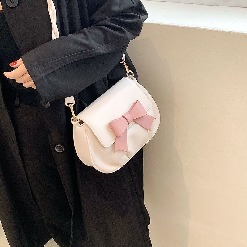 ♘►☍Sera  Tas High-End Wanita Musim Semi 2022 Baru Siswa All-Match Versi Korea dari Fairy One-Shoulder Messenger Lipat Cloud Bag