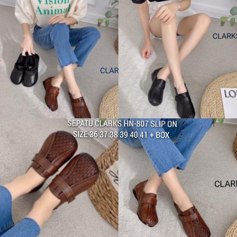 SEPATU CLARKS HN-807 SLIP ON