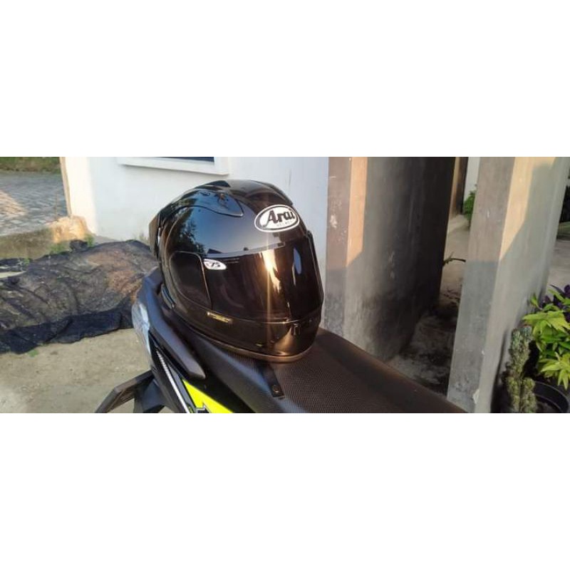 helm carglos ala ala arai
