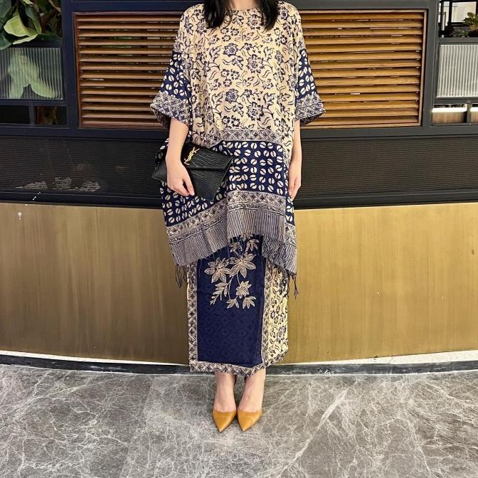 Kusuma set/setelan batik pesta wanita