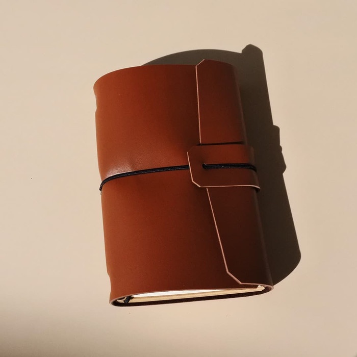 

TERLARIS Travel Leather Notebook /BUKU TULIS SEKOLAH/BUKU TULIS SIDU/BUKU TULIS AESTHETIC