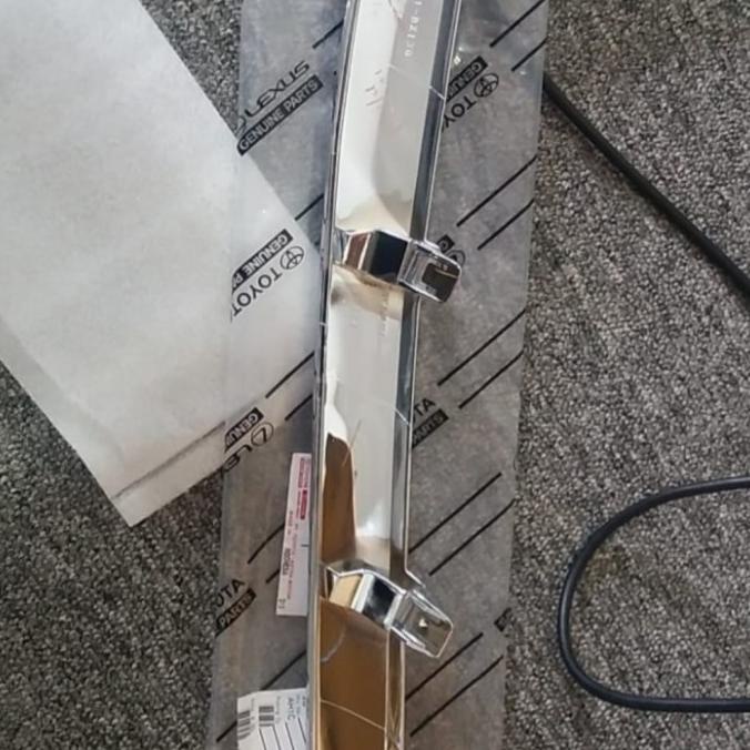 List Grill Chrome Bumper Depan All New Avanza Veloz 2012/2015 Original