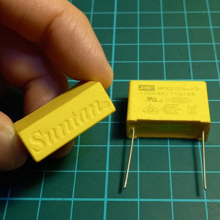 Kapasitor X2 Mkp 105K 275V 1Uf 1000Nf Jarak Kaki 22Mm