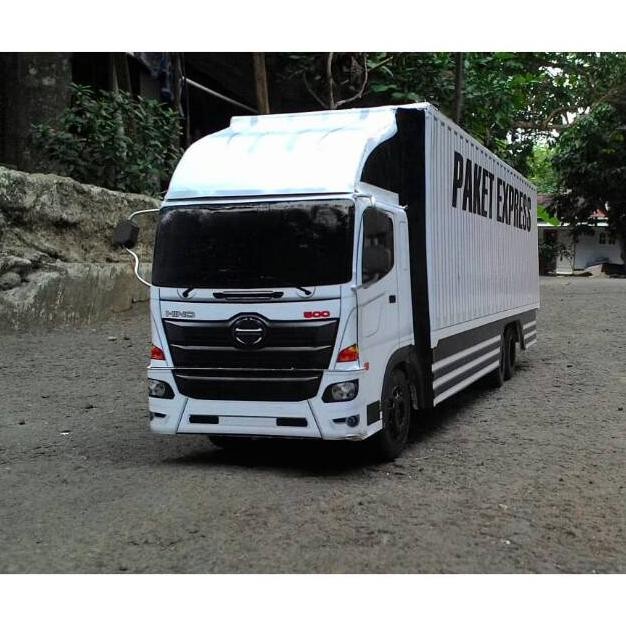Diskon Spesial Miniatur Truck Hino.Fuso Box Termurah