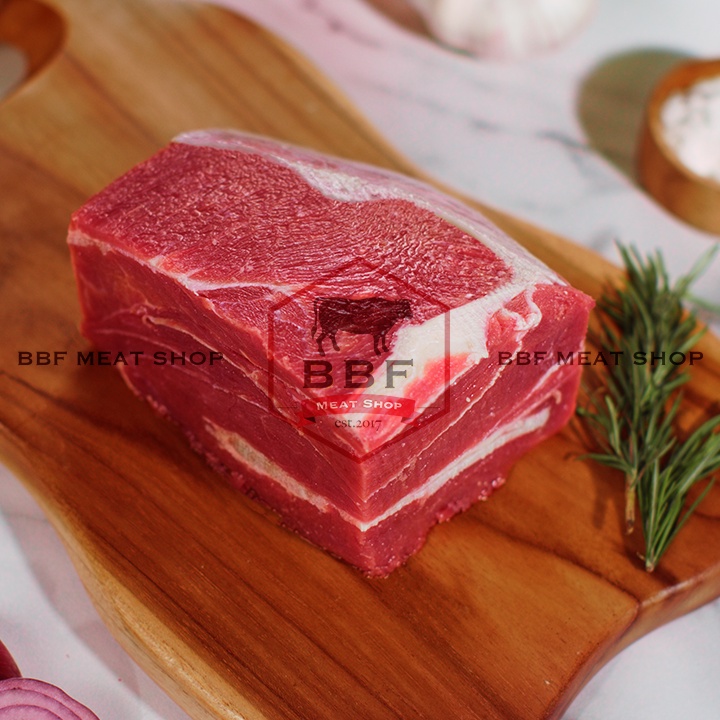 

DAGING SAPI IMPOR AUS BLADE PAHA COCOK UNTUK RENDANG SEMUR EMPAL PREMIUM