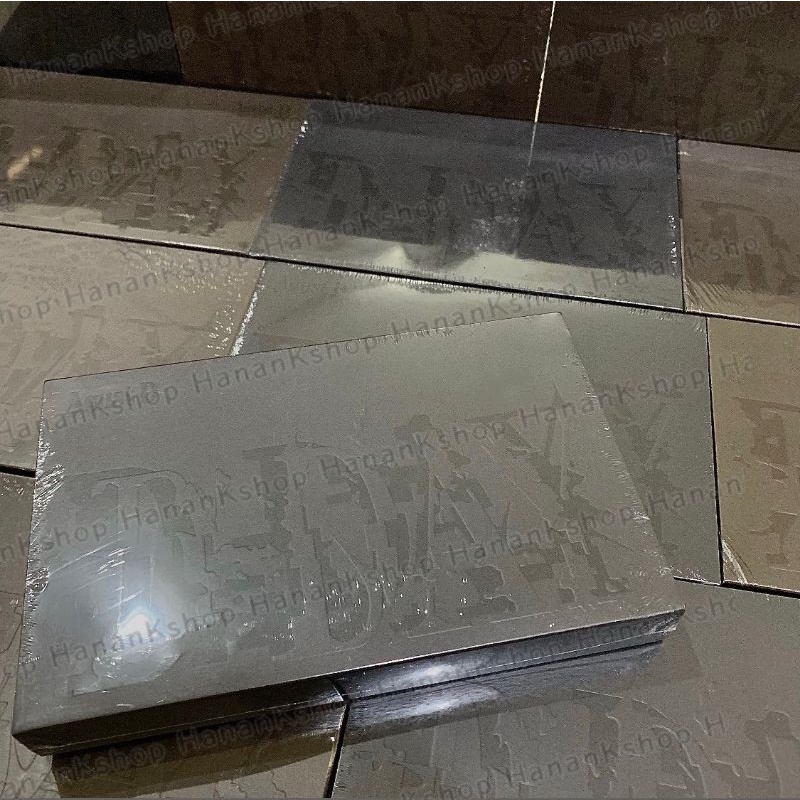 [Ready Stock] Album Suga AgustD D-Day Photobook / CD Version