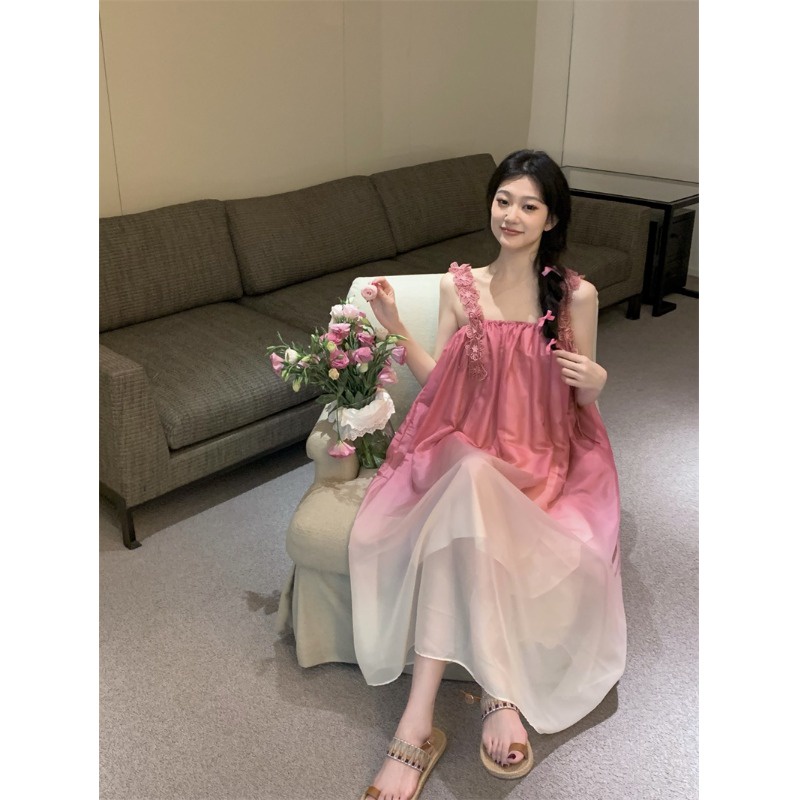 Red dreesFrench Gradient Suspender Dress Seaside Vacation Chiffon Dress Wanita Temperamen Musim Panas Rok Longgar