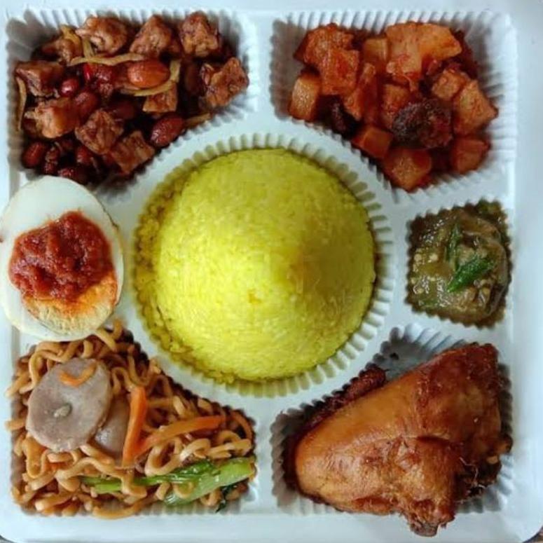 

9.9 BRANDS FESTIVAL Nasi Box Sekat 7 Paket J Enak Halal Murah Dan Higienis