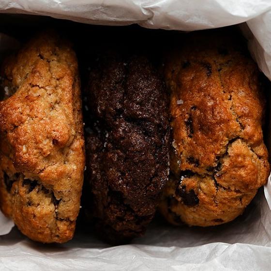 

Matcha Macadaa White Chocolate Cookies 1 Box