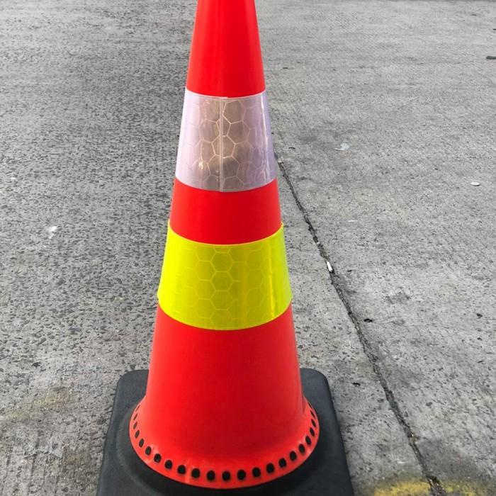 Terlaris Traffic Cone Rubber 75Cm/Kerucut Parkir