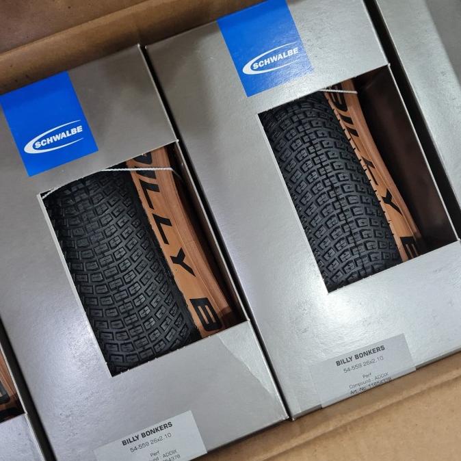 ban schwalbe BILLY BONKERS tan wall 26 2.10 210 bonker kevlar gravel