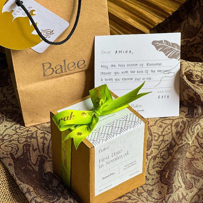 

Star 12.12 ‘EID’ Scented Candle Gift Set - Hampers Lebaran - Kado Idul Fitri - Parcel Eid - Hampers Ramadhan 